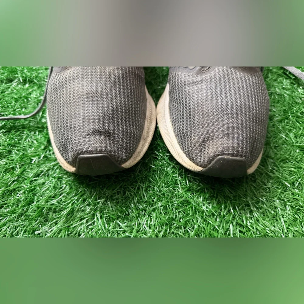 Nike Women’s Gray‎ and Pink Running Shoes Size 7